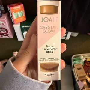 Joah Crystal Glow Tinted Luminizer Stick -